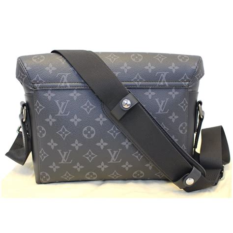 louis vuitton messenger bag black.